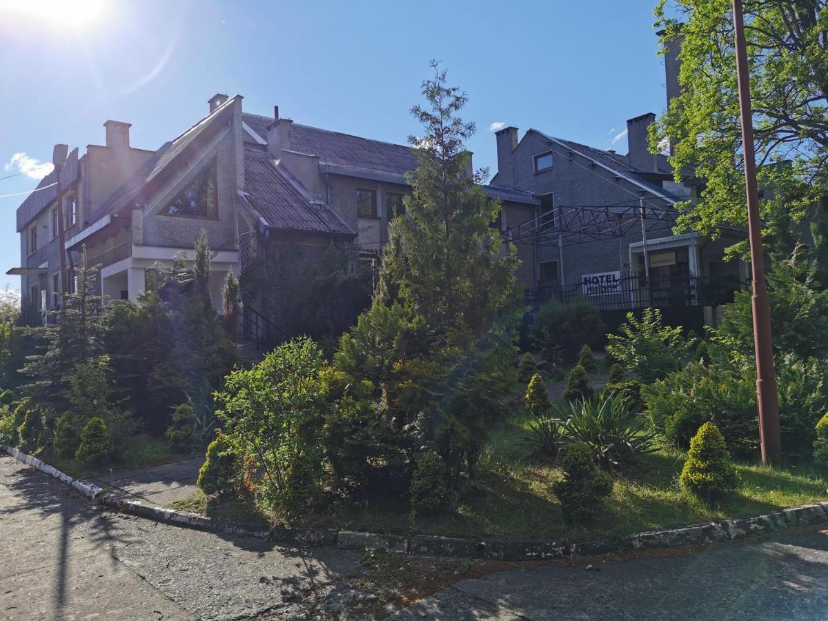 Hotel Dukat Horyniec Exterior foto
